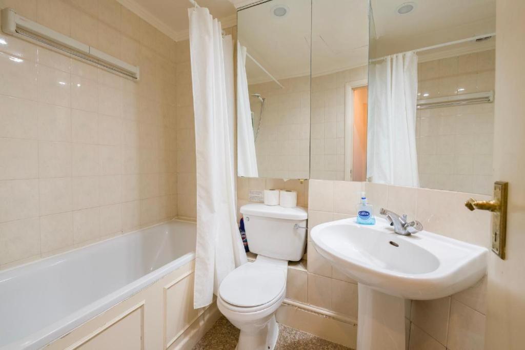 Fabulous Split Level Studio Hyde Park H3 Apartamento