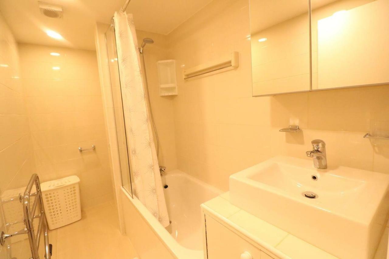 Fabulous Split Level Studio Hyde Park H3 * Londres